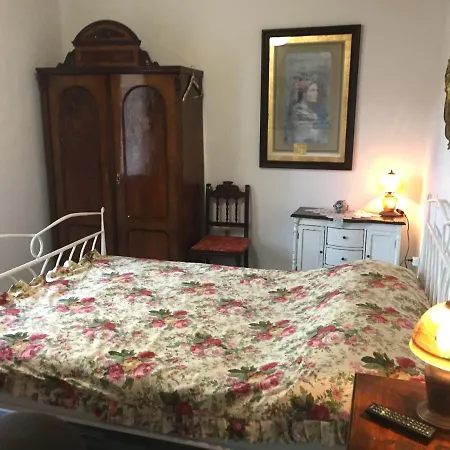 Vintage House For Rent 60m From Sea Lägenhet Baška Voda